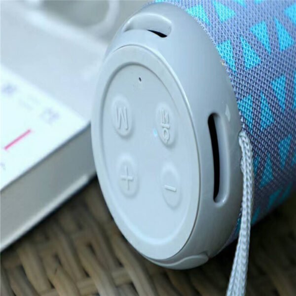 Wireless Bluetooth Speaker Outdoor Portable Card Fashion Gift - Image 3
